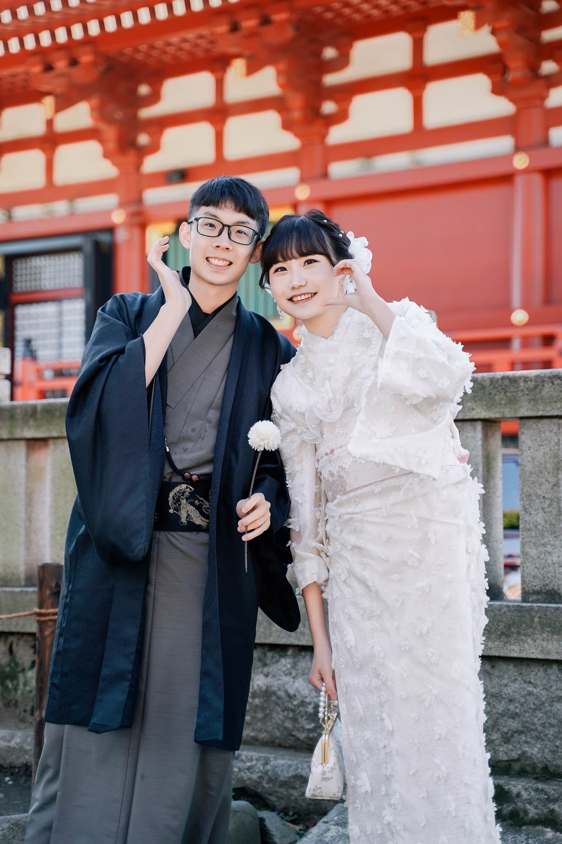 lace-and-antique-kimono-style-couple-discount-hair-styling-included